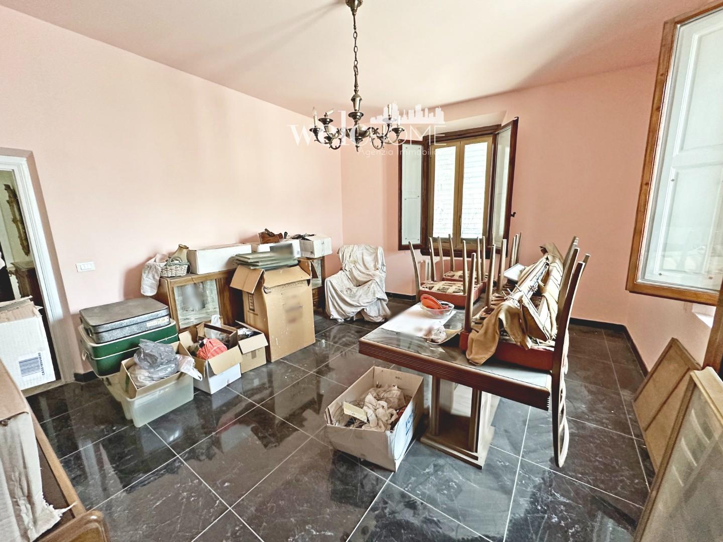 Appartamento con terrazzo, Signa stazione