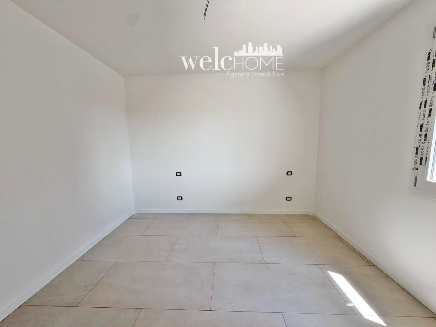 Trilocale con terrazzo, Campi Bisenzio centro no ztl