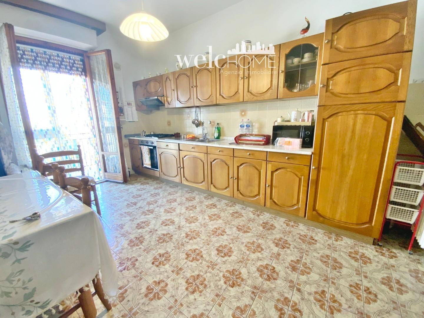 Quadrilocale con terrazzo, Prato maliseti