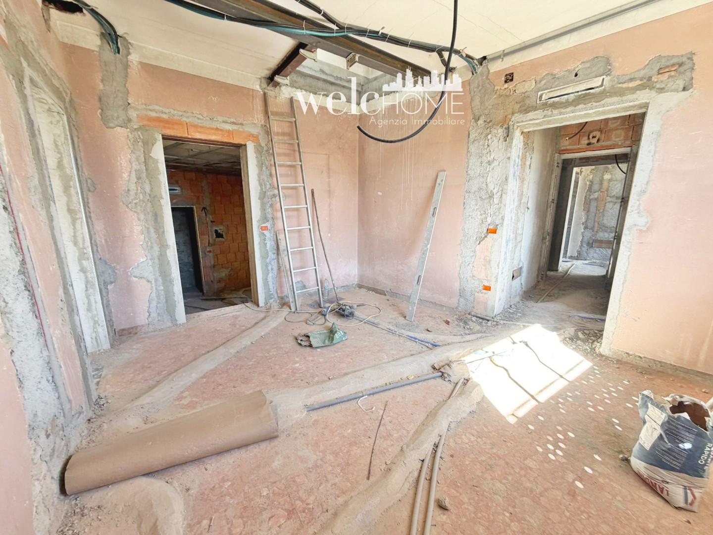 Appartamento ristrutturato, Campi Bisenzio centro