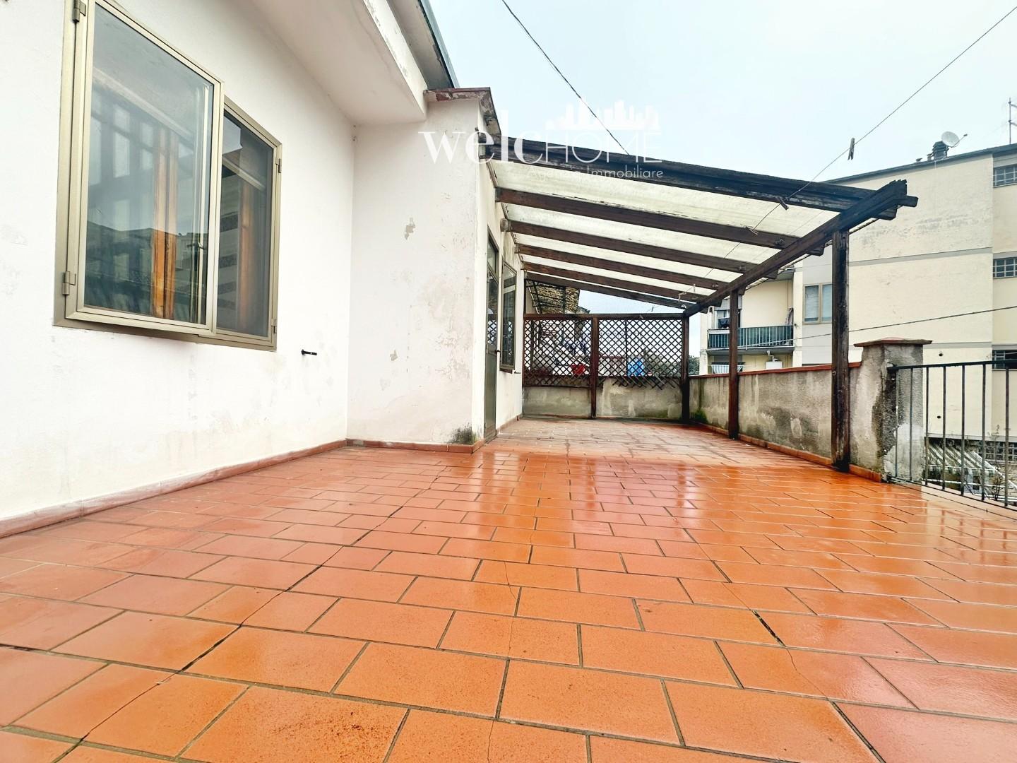 Appartamento con terrazzo, Signa stazione