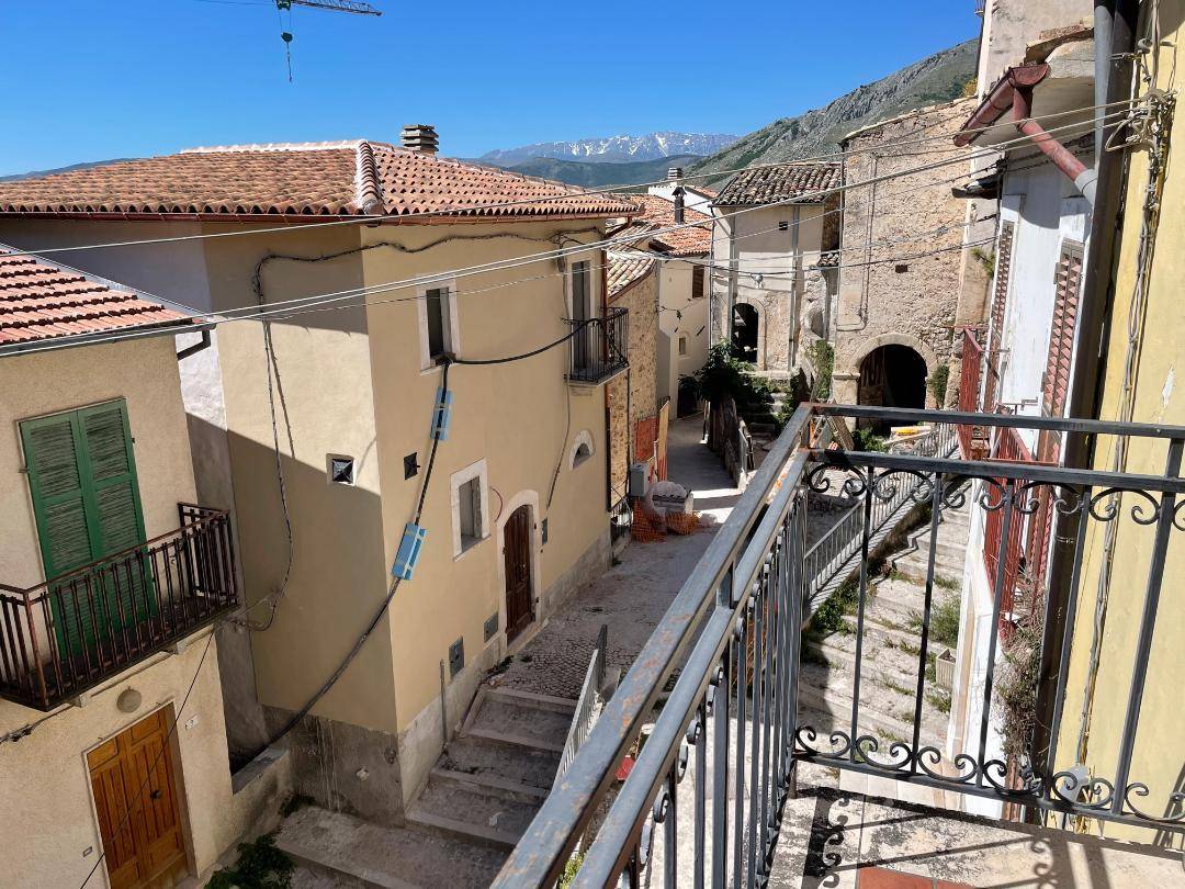 Casa Cielo Terra in vendita a Ofena