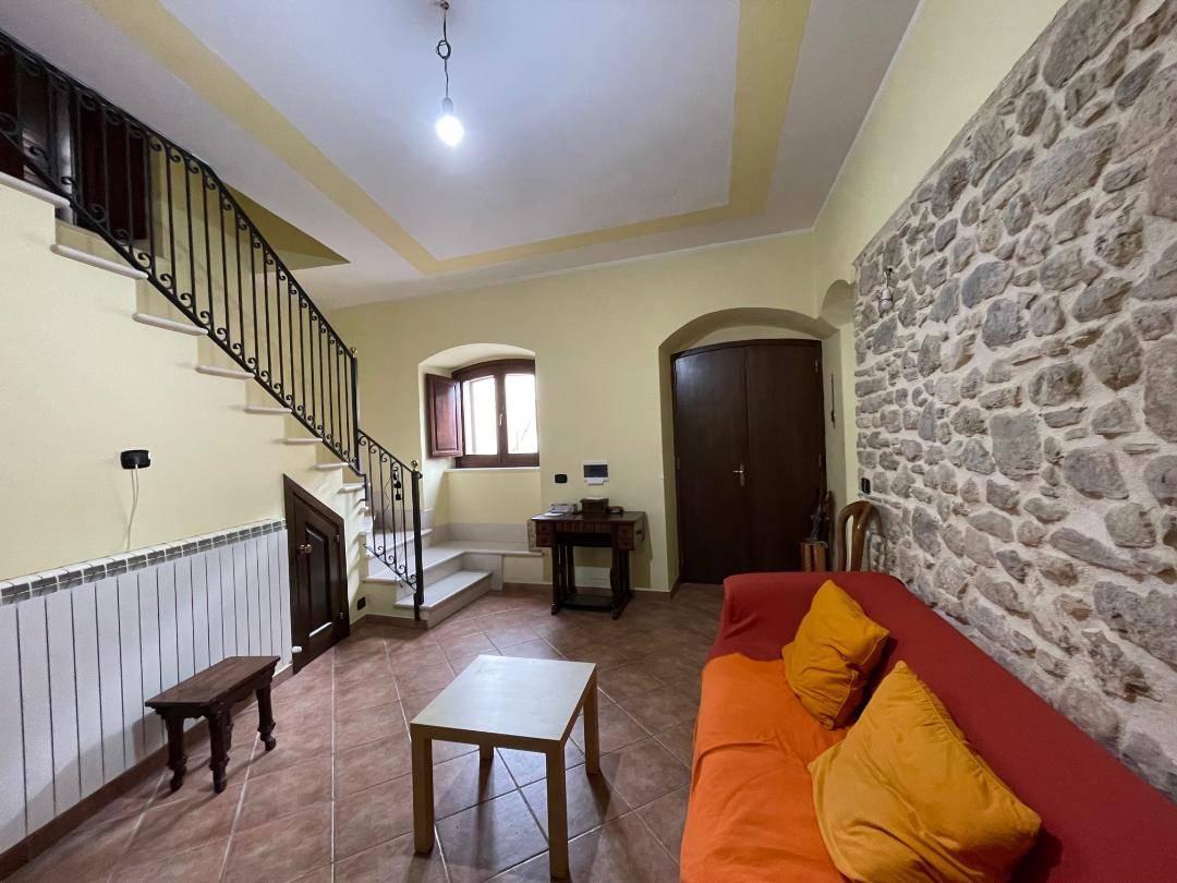 Casa Cielo Terra in vendita a Barisciano, Villa di Mezzo