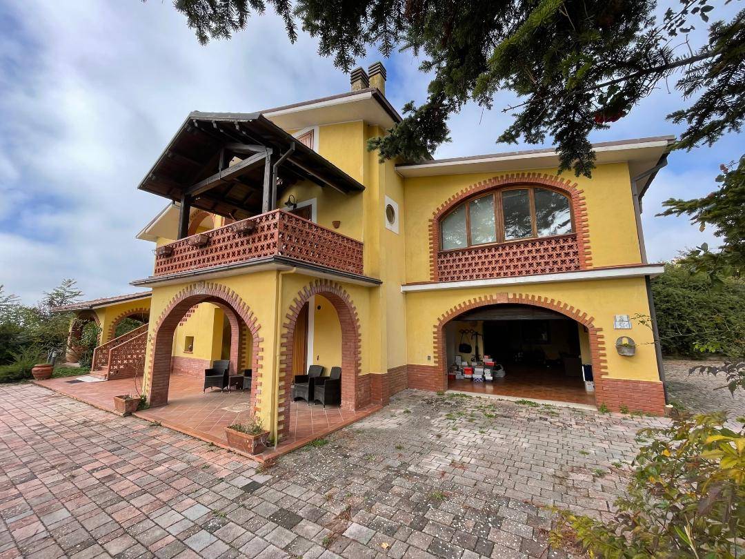 Villa Singola in vendita a Poggio Picenze