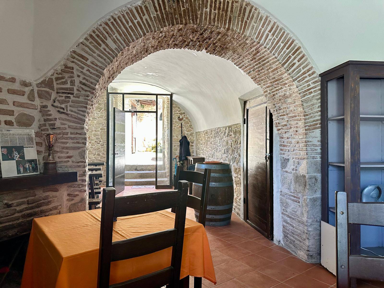 Rustico o Casale in vendita a L'Aquila, Zona Della Rivera