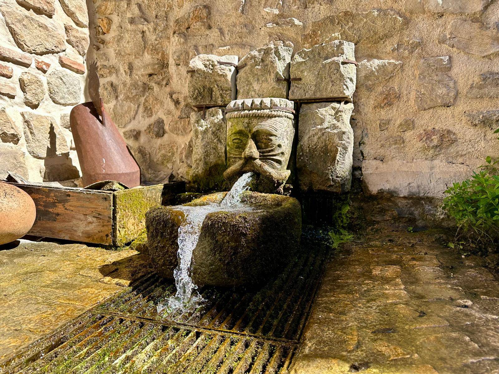 Rustico o Casale in vendita a L'Aquila, Zona Della Rivera