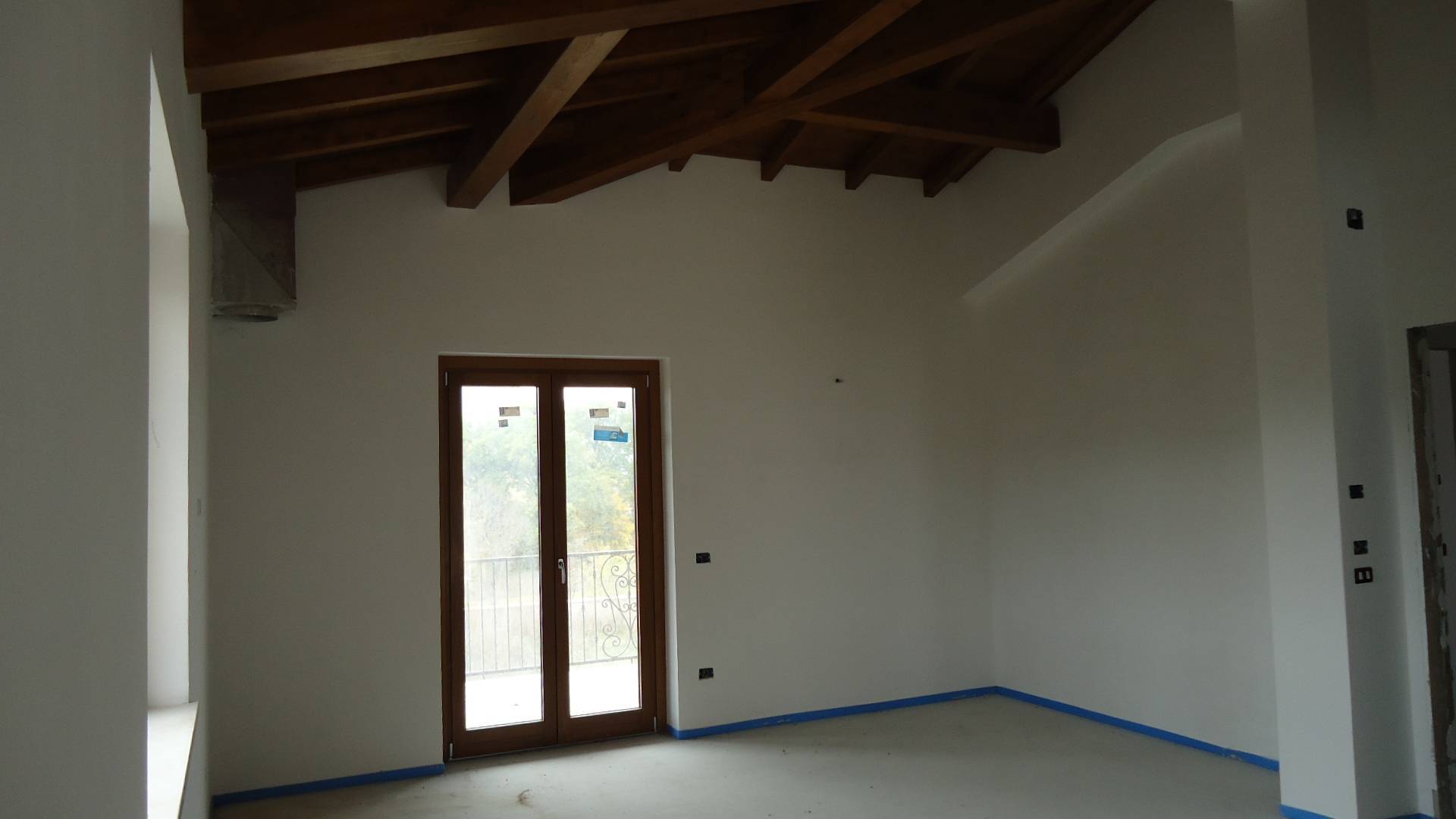 Villa Singola in vendita a Pizzoli, Pizzoli