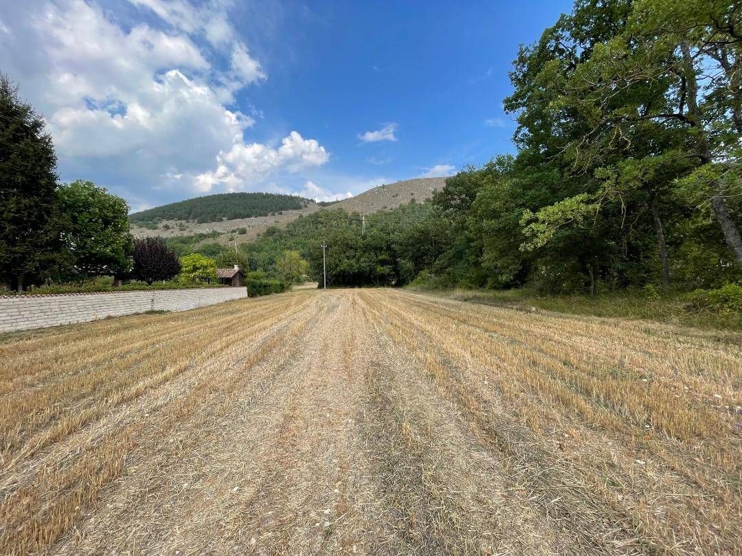 Terreno edificabile in vendita a Ocre, Valle