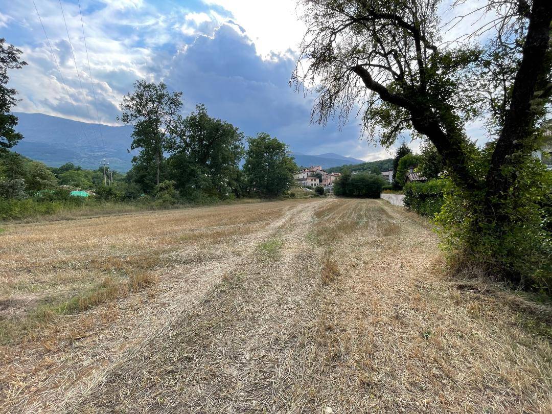 Terreno edificabile in vendita a Ocre, Valle