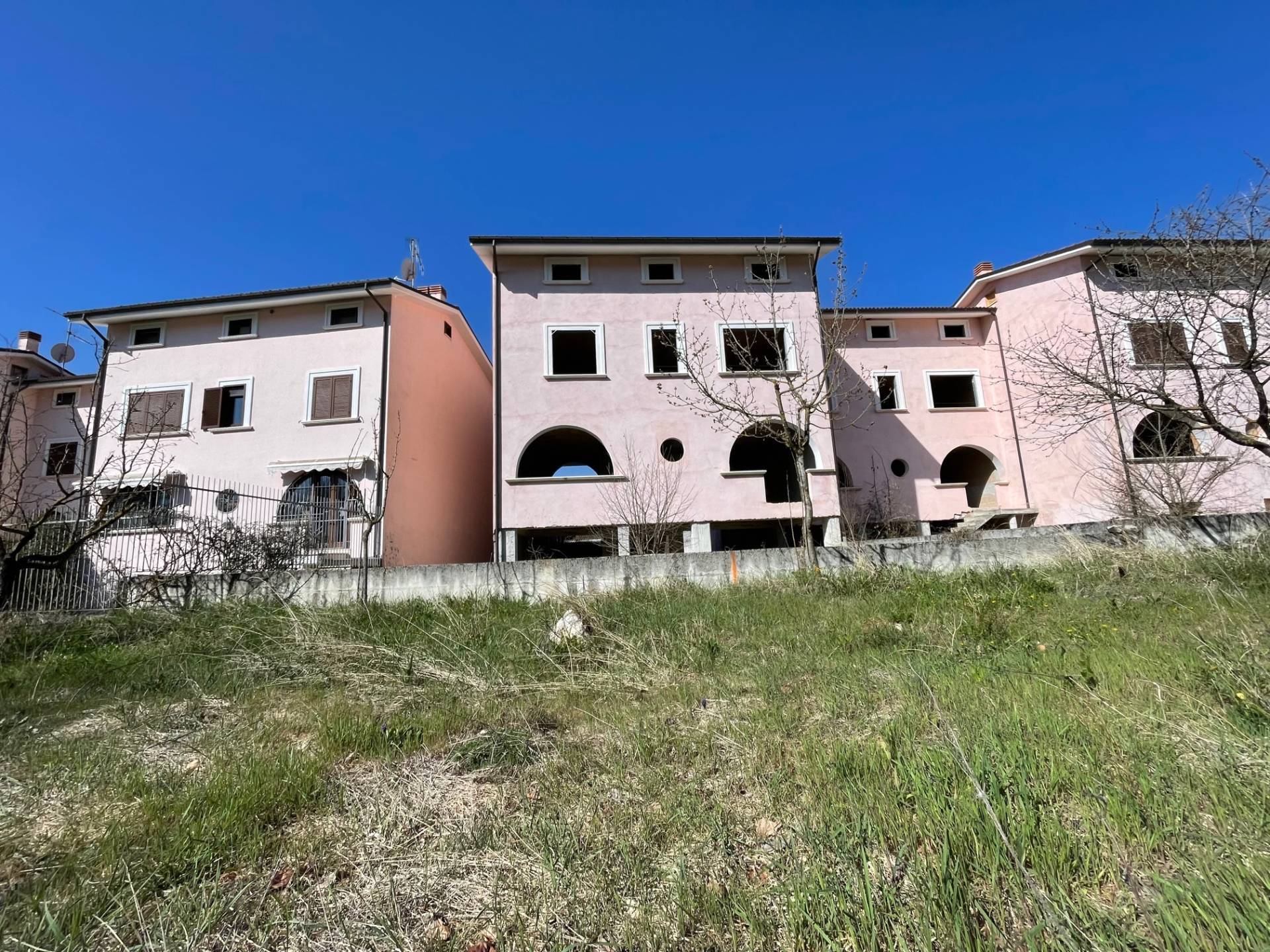 Villette a schiera in vendita a L'Aquila, Tempera