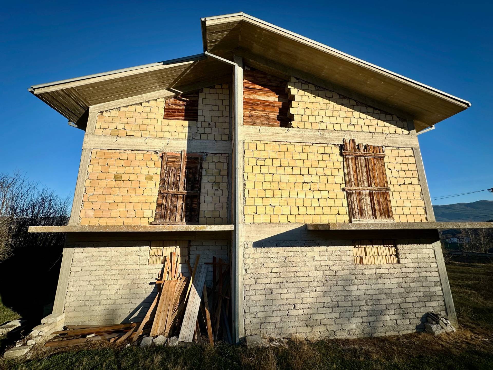 Villa Singola in vendita a Ocre, Cavalletto