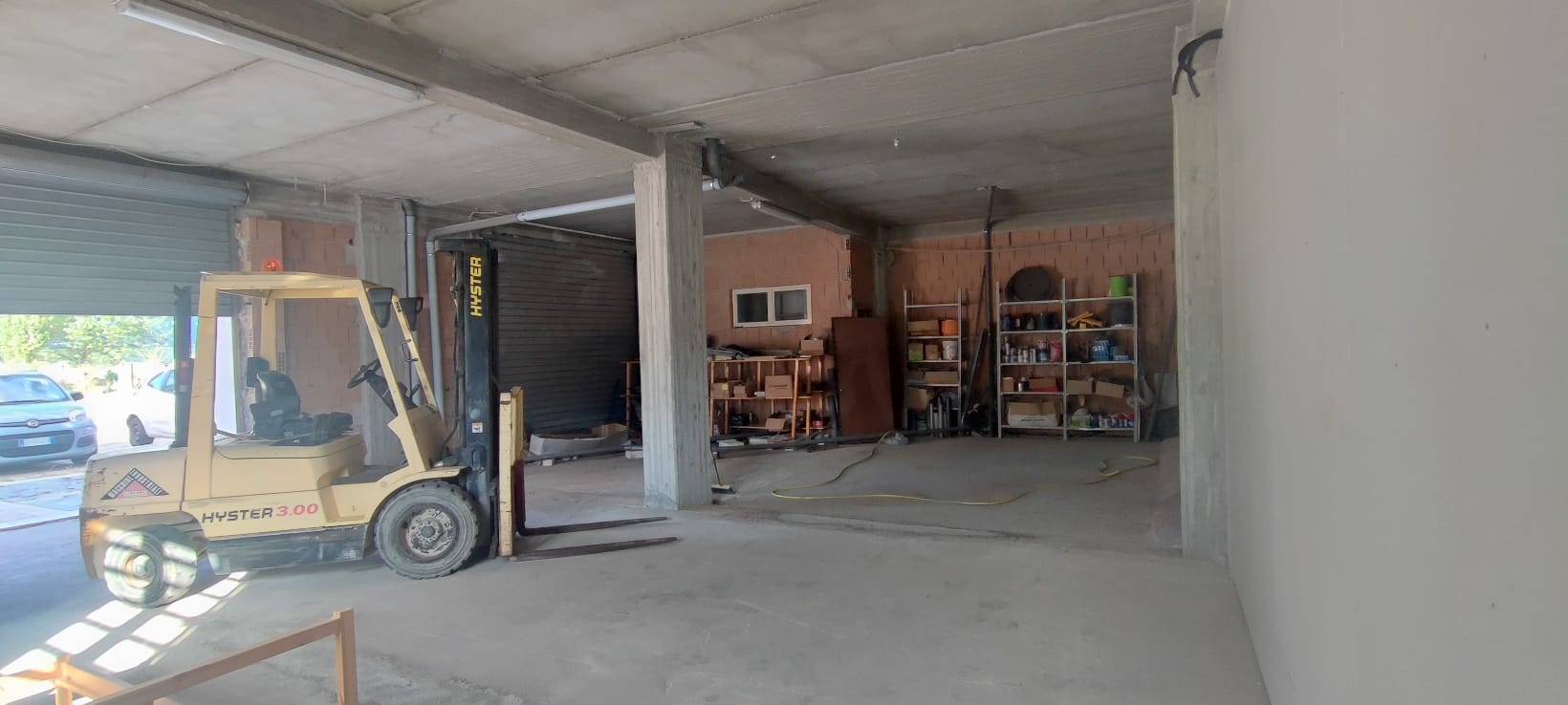 Magazzino in affitto a L'Aquila, Sassa Scalo