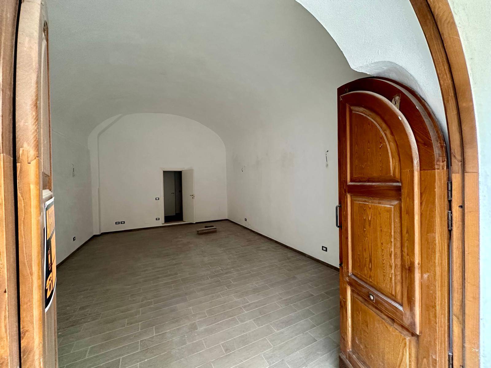 Locale commerciale in affitto a L'Aquila, Centro storico