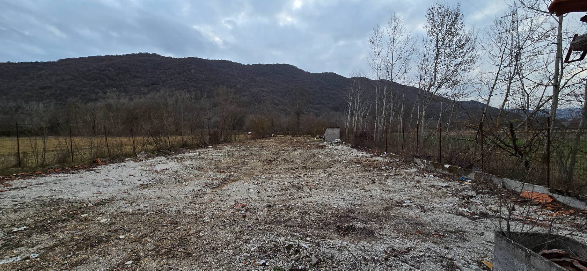 Terreno artigianale in vendita a L'Aquila, Cermone