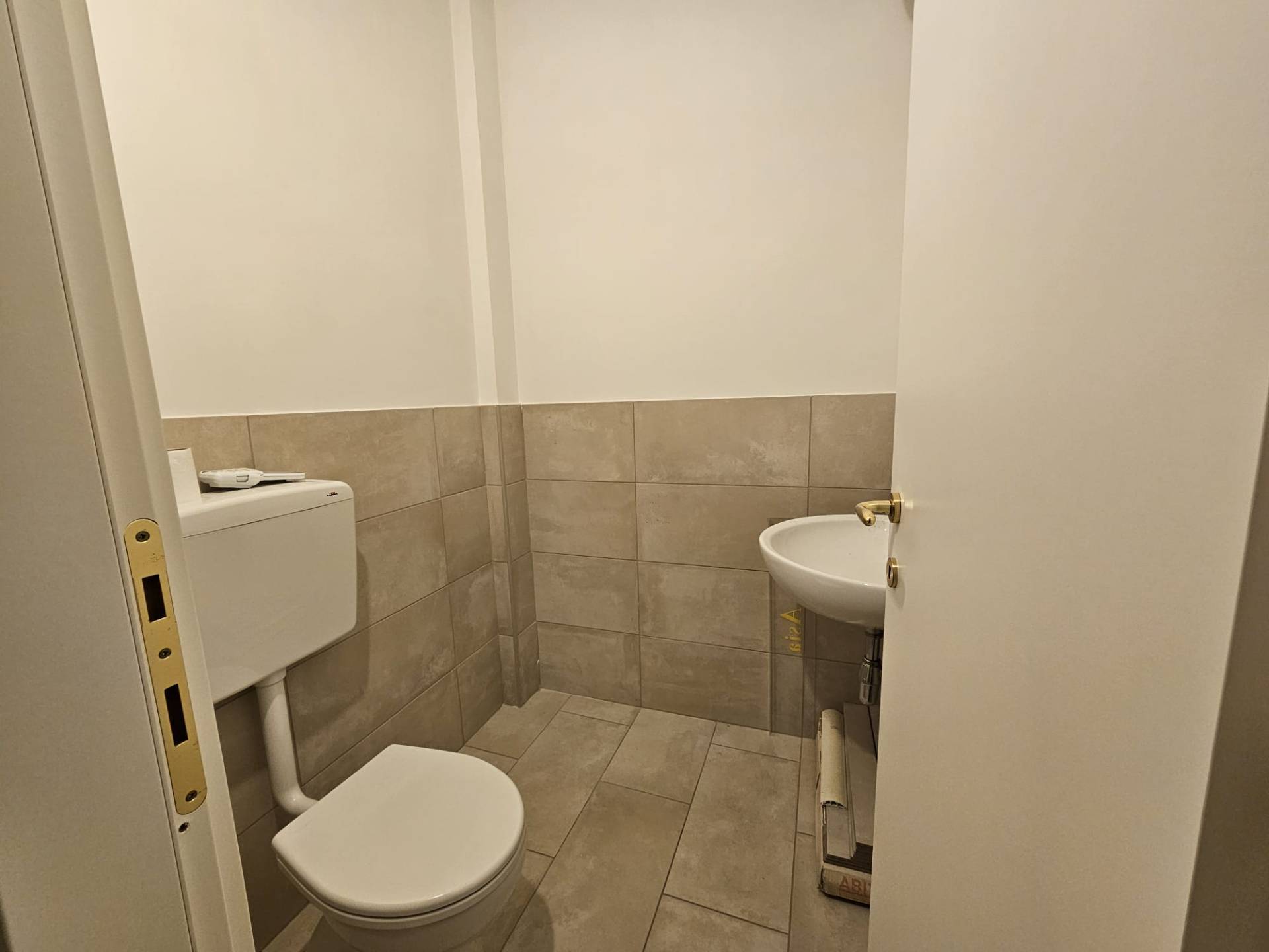 Locale commerciale in affitto a L'Aquila, Centro storico