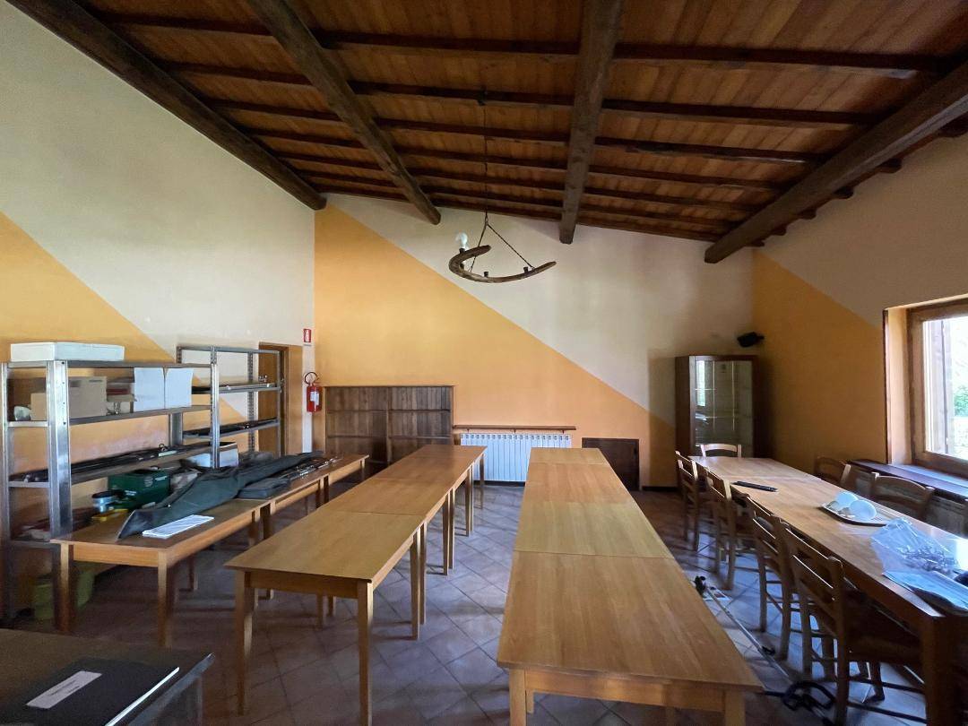 Attivit commerciale in vendita a Scoppito, Casale