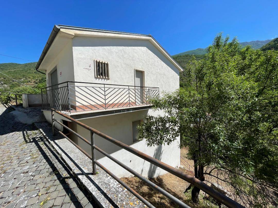 Casa Cielo Terra in vendita a Ofena