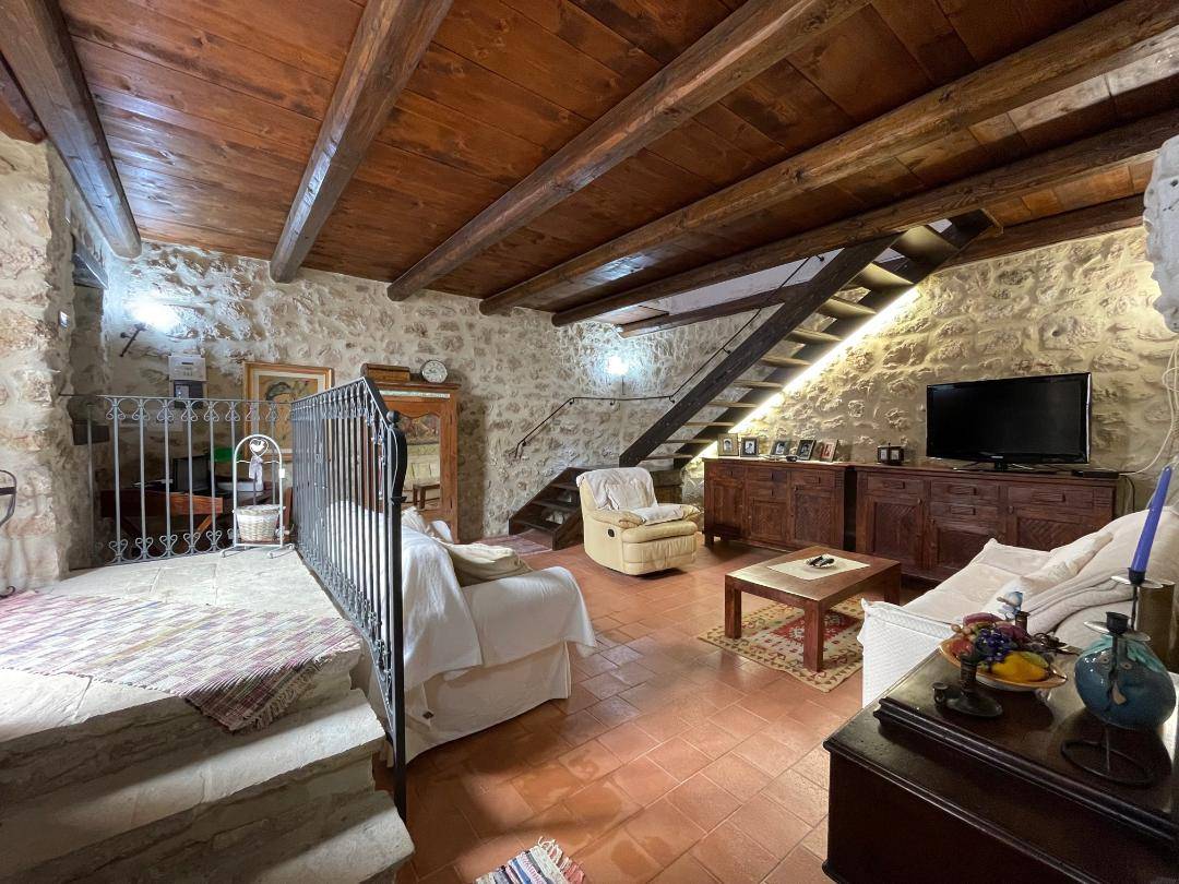 Casa Cielo Terra in vendita a Ofena, Cappuccini