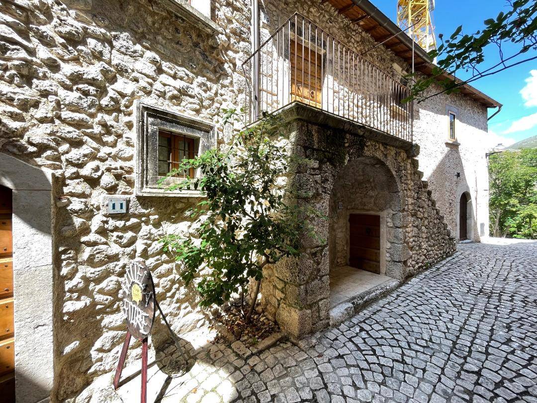 Casa Cielo Terra in vendita a Santo Stefano di Sessanio