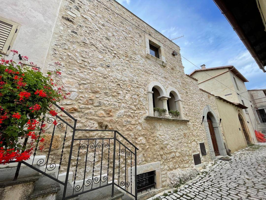 Casa Cielo Terra in vendita a Prata d'Ansidonia, Tussio