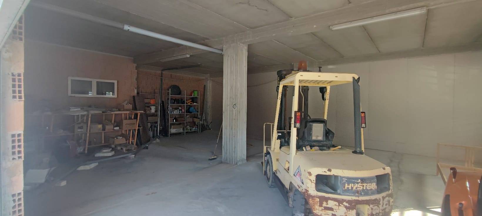 Magazzino in affitto a L'Aquila, Sassa Scalo