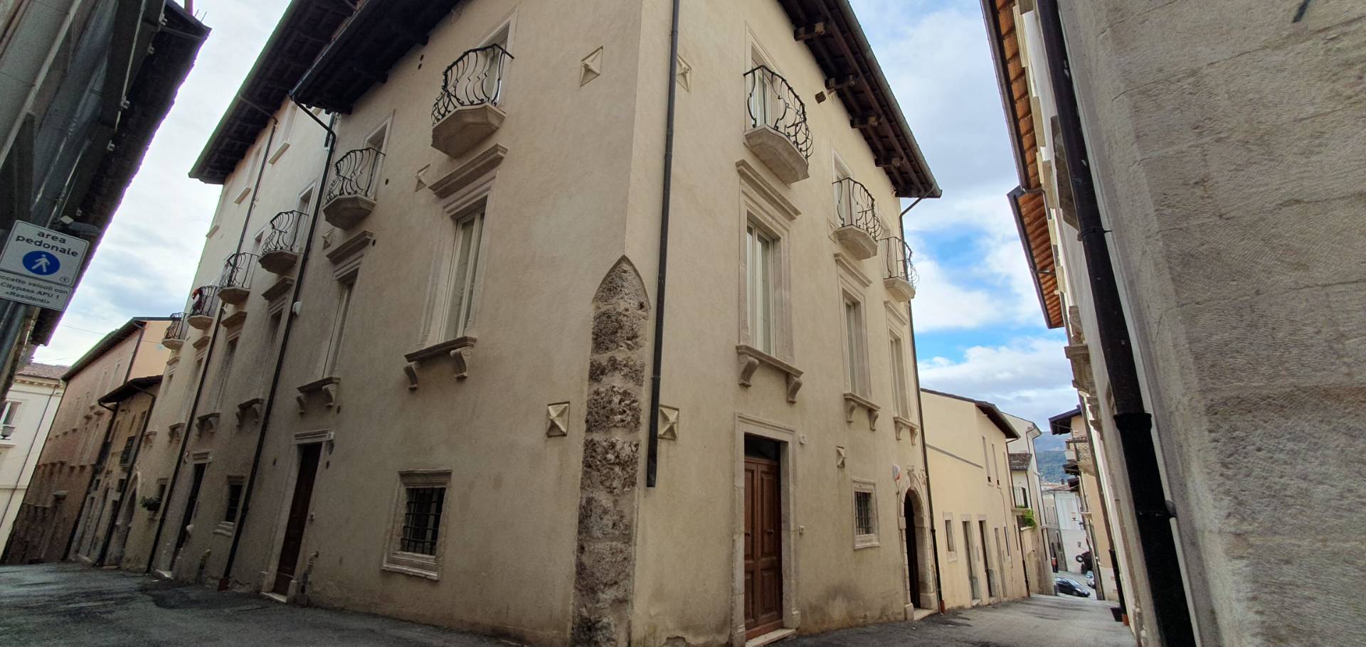 Studio/Ufficio in vendita a L'Aquila, Centro storico