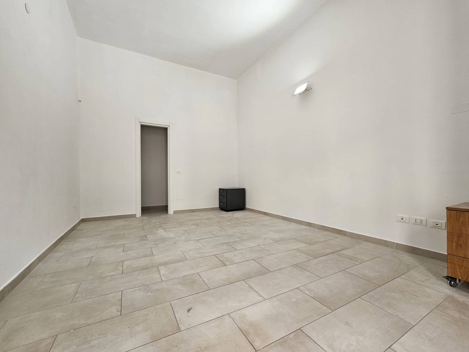 Locale commerciale in affitto a L'Aquila, Centro storico