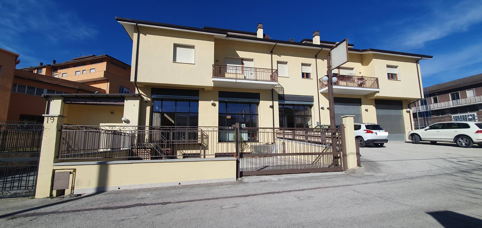 Magazzino in vendita a L'Aquila, Piazza d'Armi