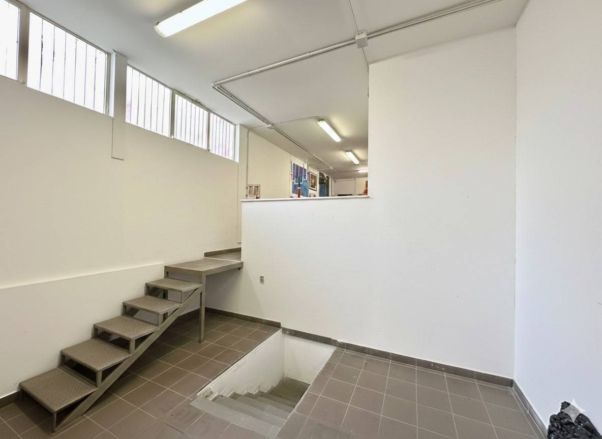 Magazzino in vendita a L'Aquila, Piazza d'Armi