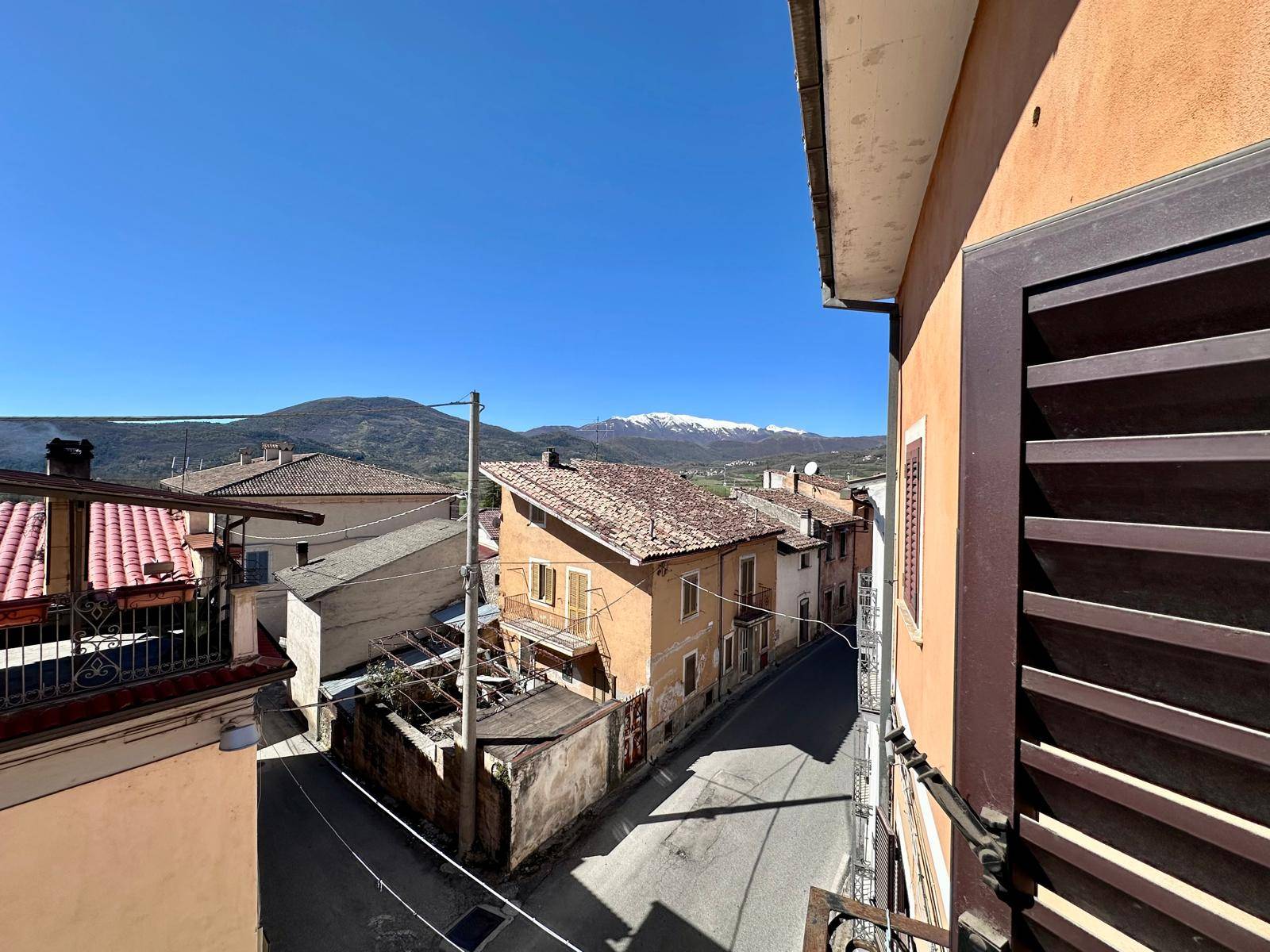 Casa Cielo Terra in vendita a Pizzoli