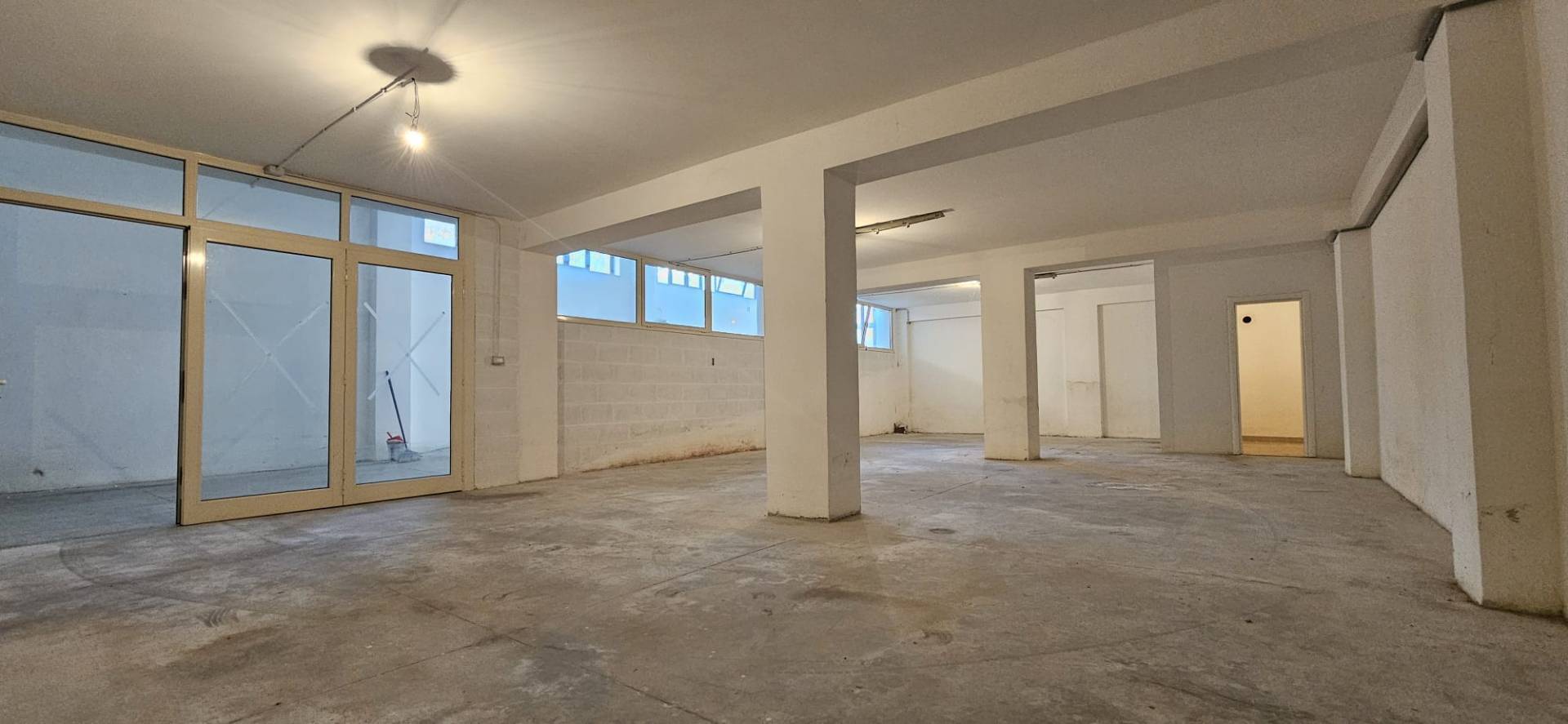 Magazzino in vendita a L'Aquila, Piazza d'Armi