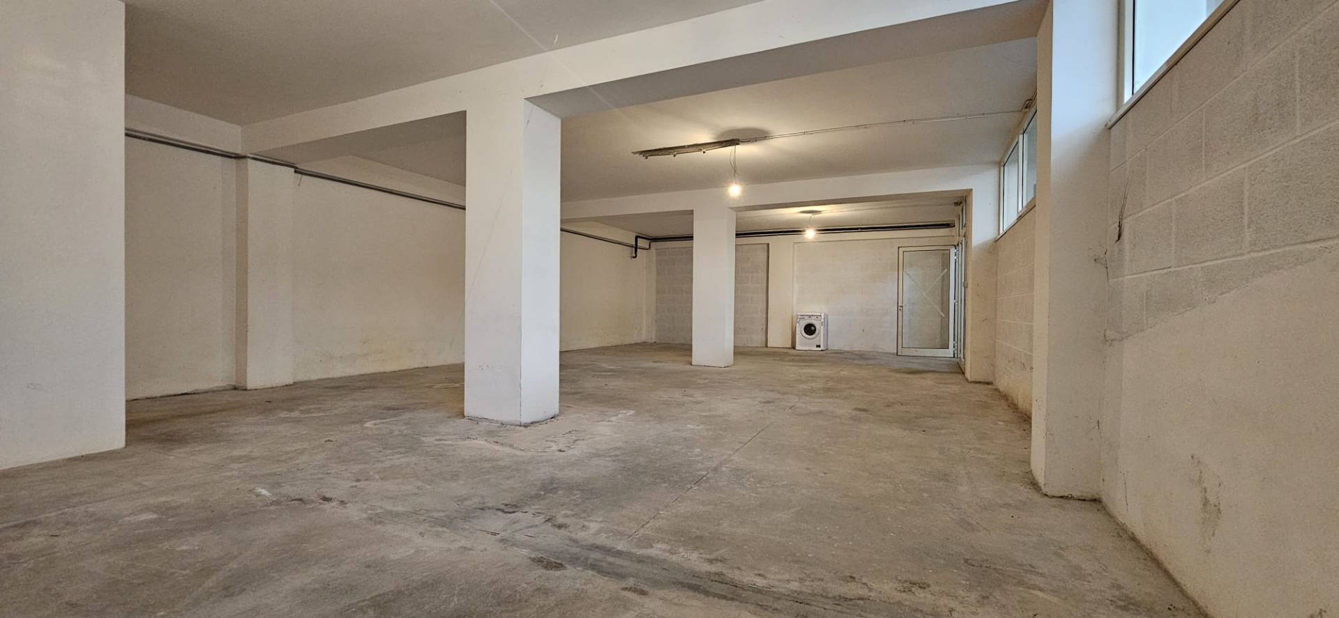 Magazzino in vendita a L'Aquila, Piazza d'Armi