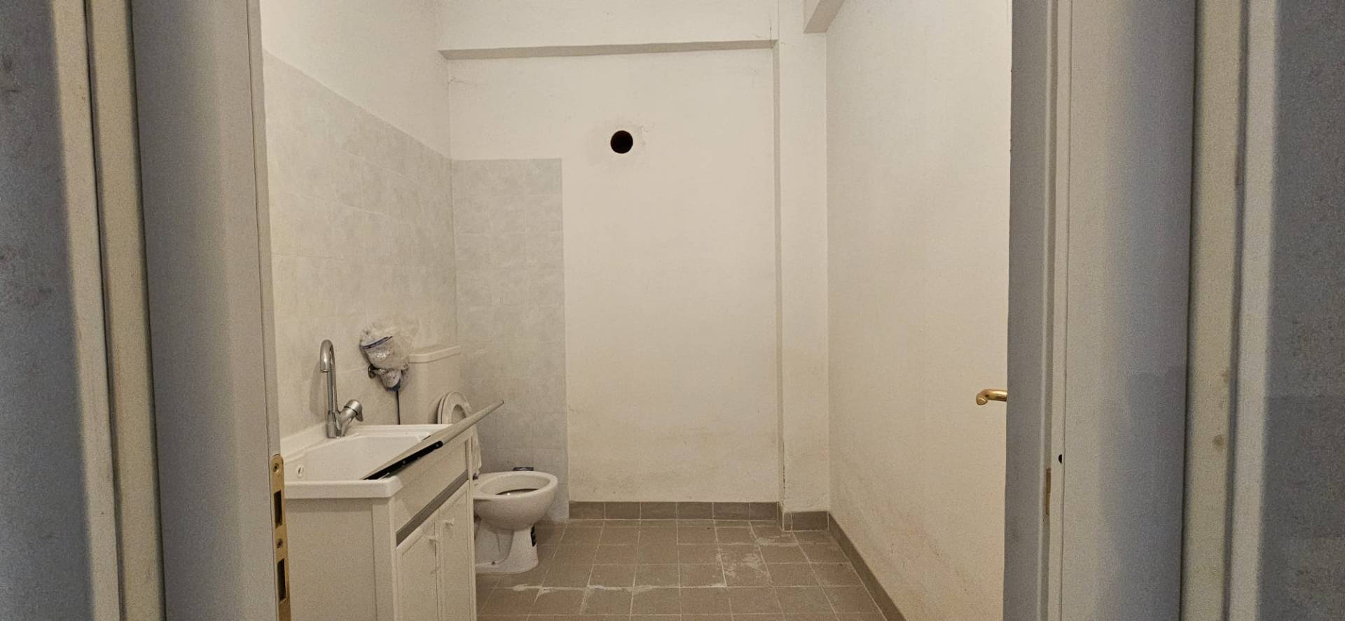 Magazzino in vendita a L'Aquila, Piazza d'Armi