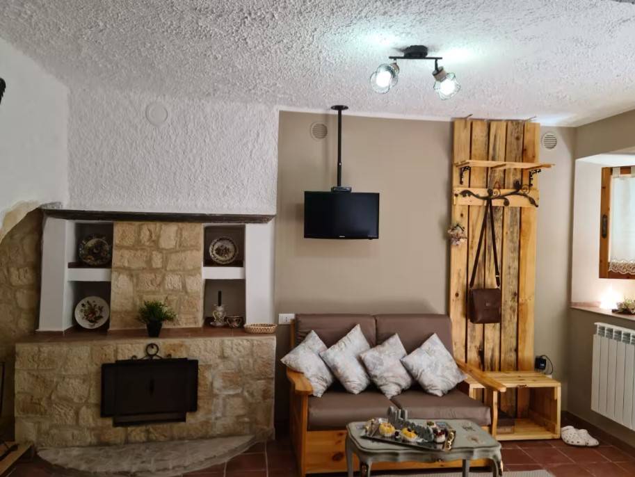 Casa Cielo Terra in vendita a Villa Santa Lucia degli Abruzzi