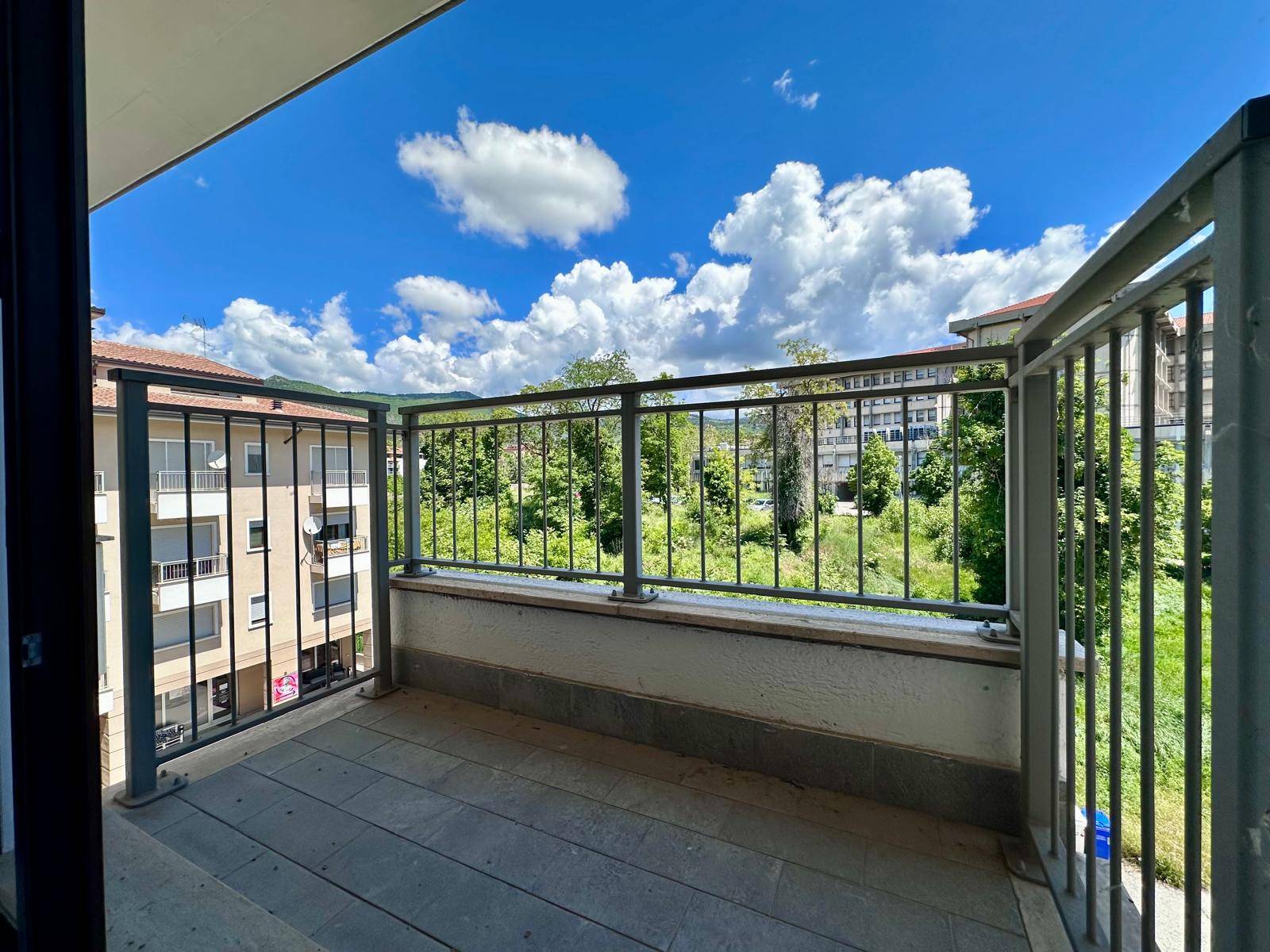 Appartamento in vendita a L'Aquila, Zona Della Rivera