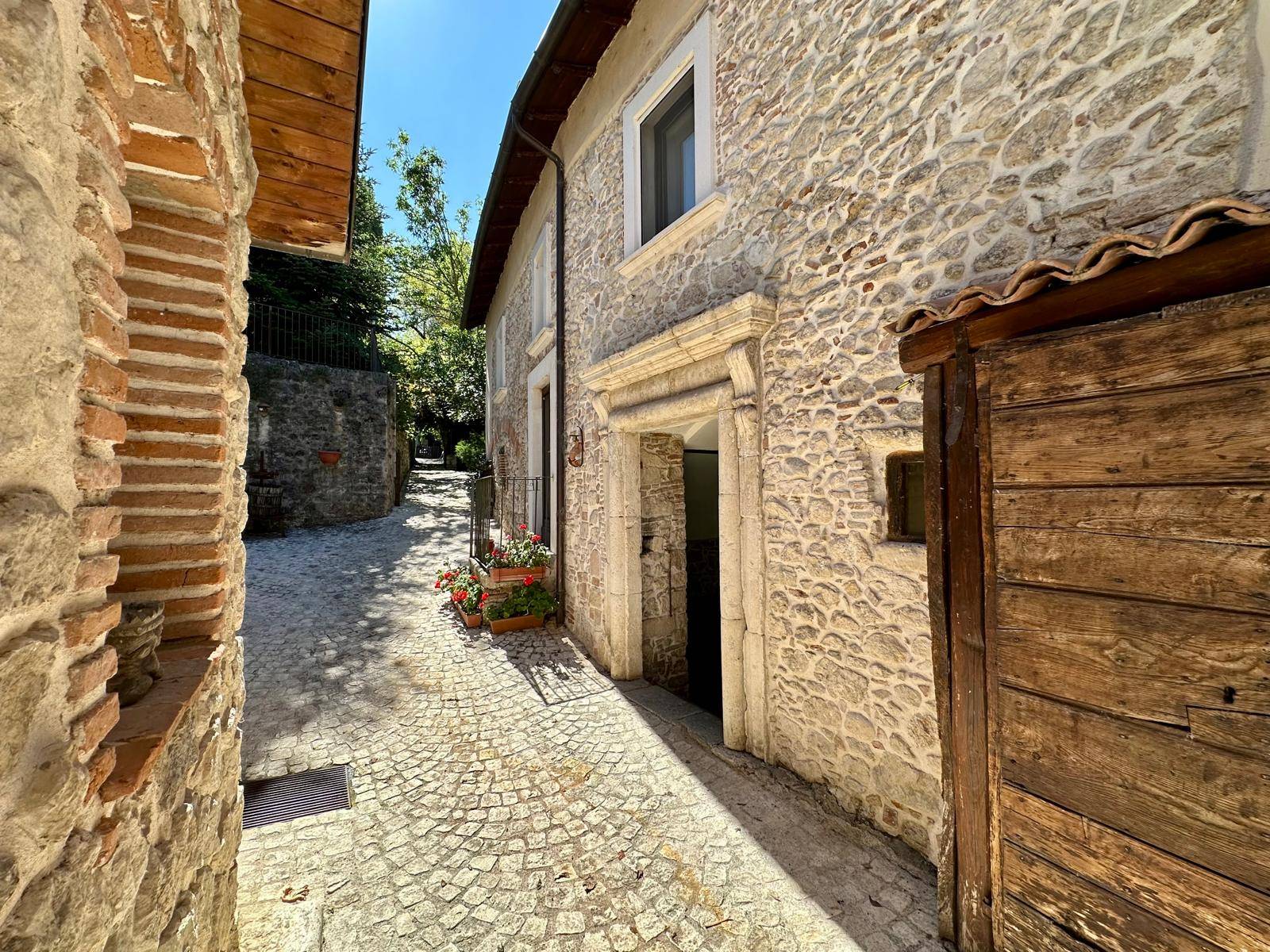 Casa singola in vendita a L'Aquila, Zona Della Rivera