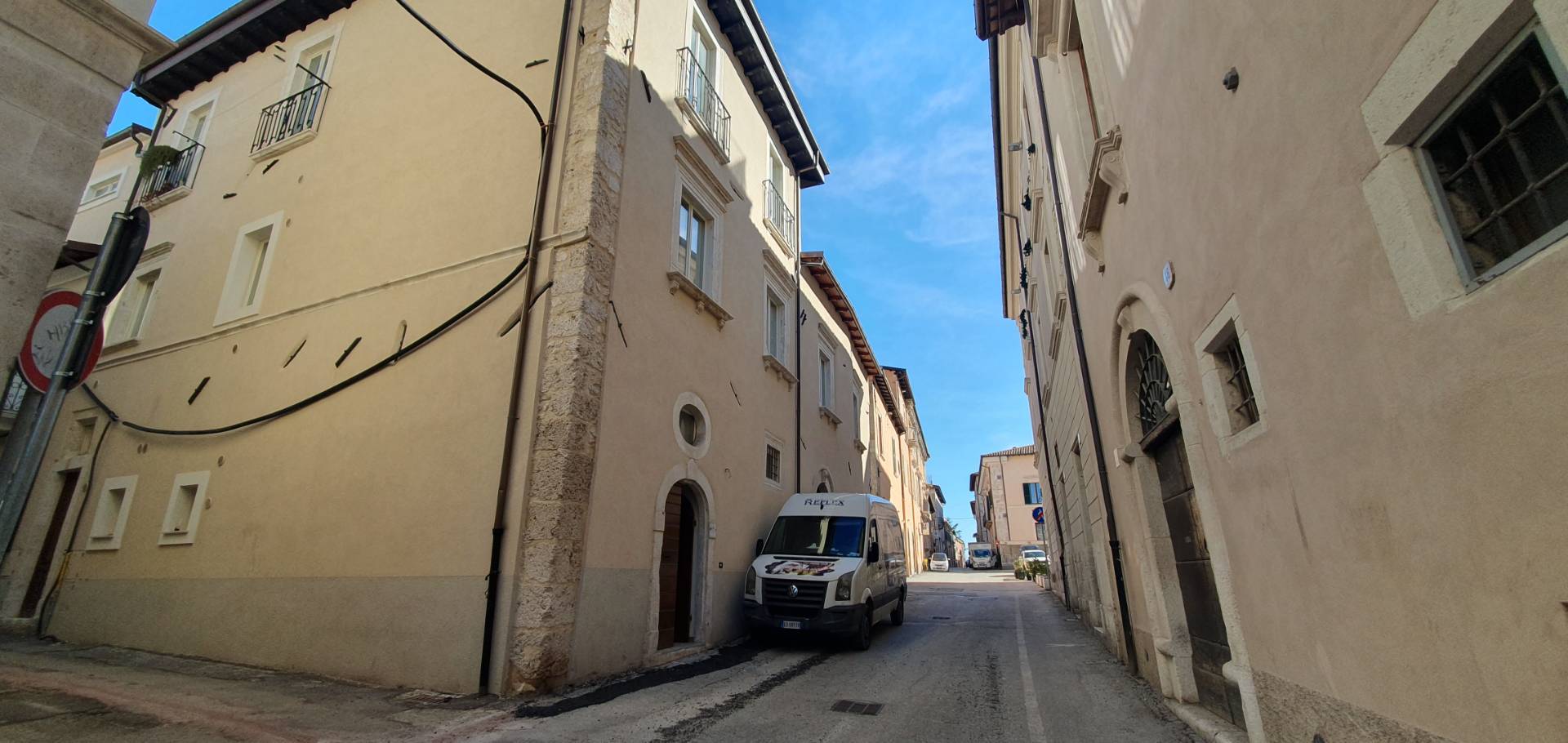 Locale commerciale in affitto a L'Aquila, Centro storico