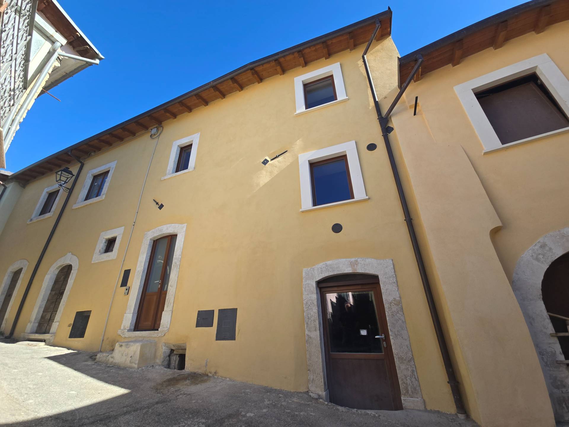 Casa Cielo Terra in vendita a Poggio Picenze