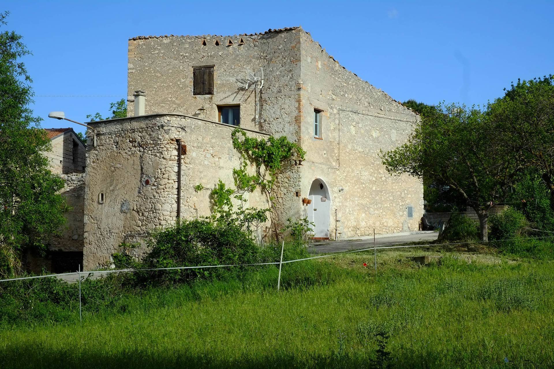 Casa singola in vendita a Capestrano, Capodacqua
