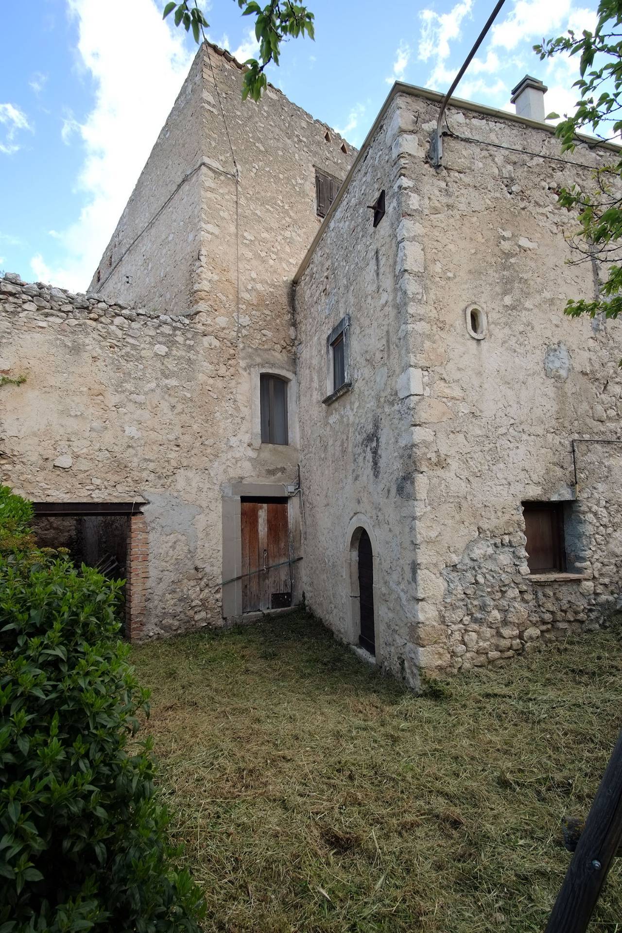 Casa singola in vendita a Capestrano, Capodacqua
