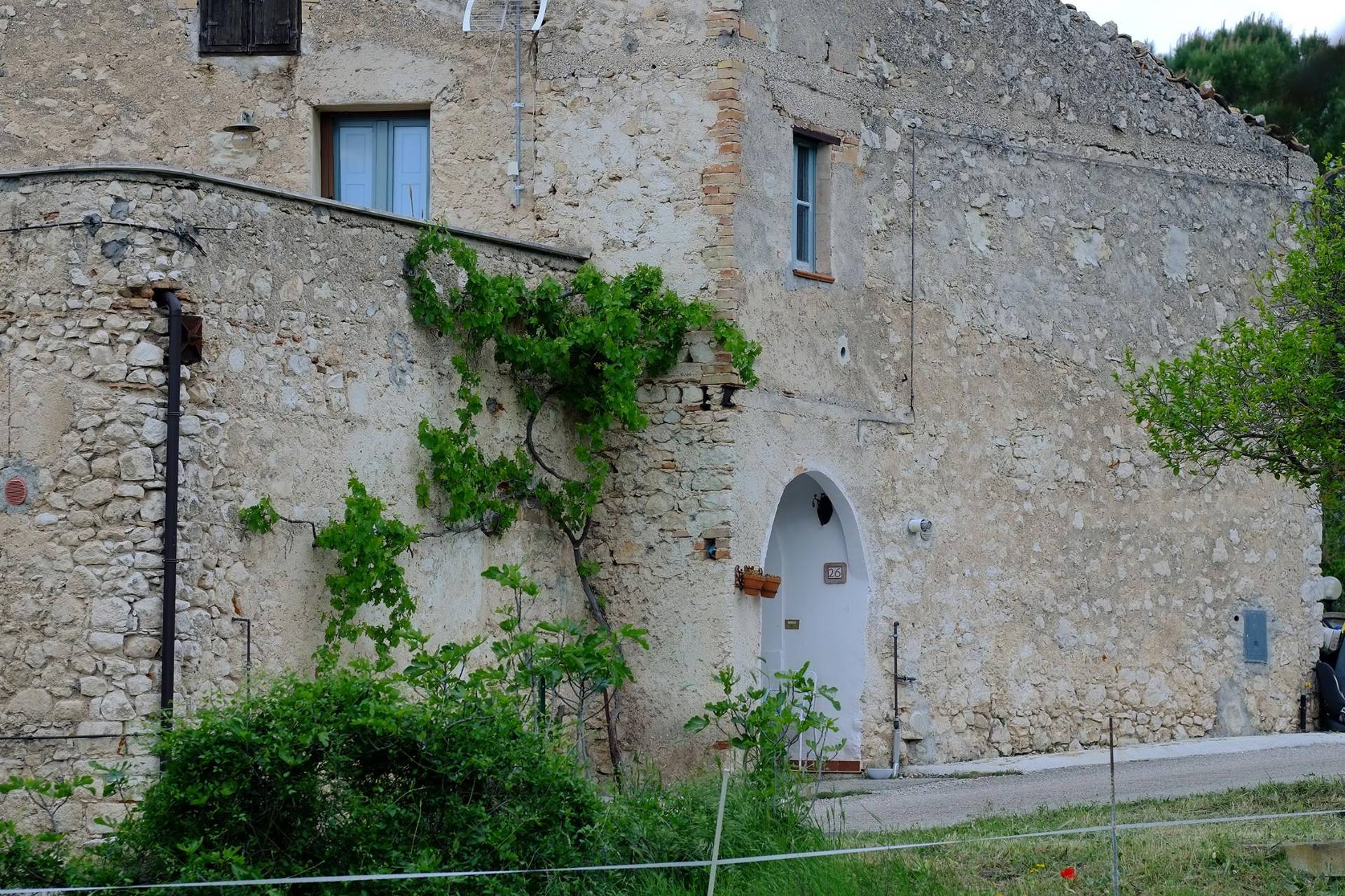 Casa singola in vendita a Capestrano, Capodacqua
