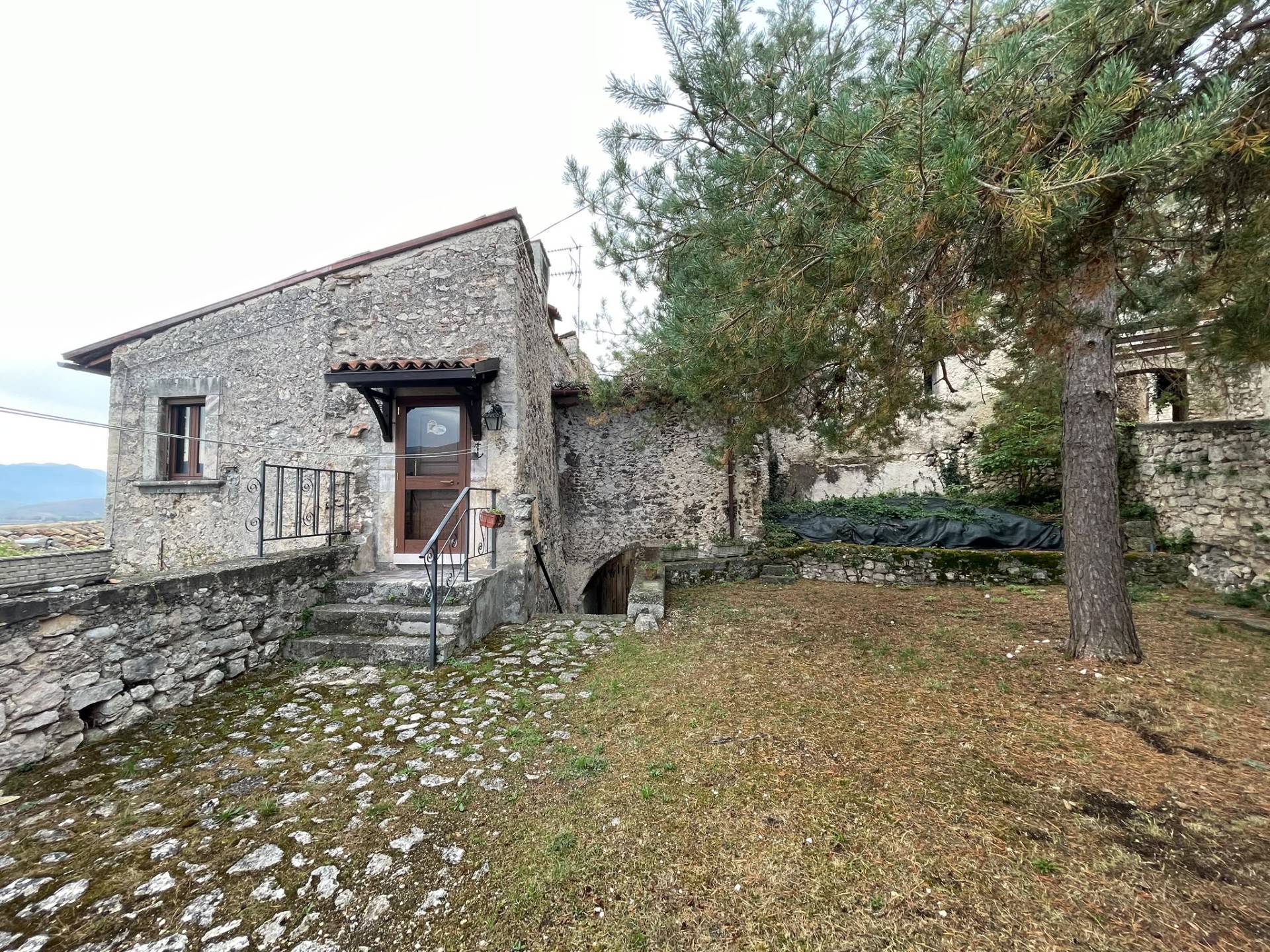 Casa Cielo Terra in vendita a L'Aquila