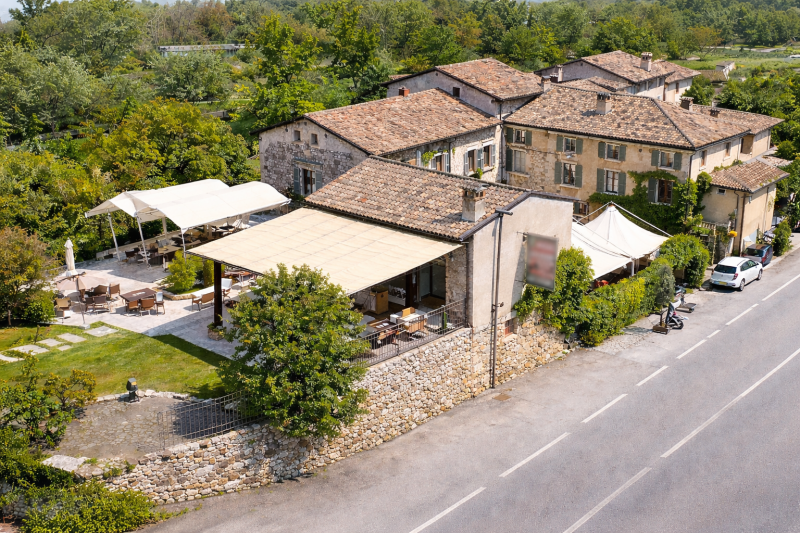 Locale commerciale classe A4 a Bardolino