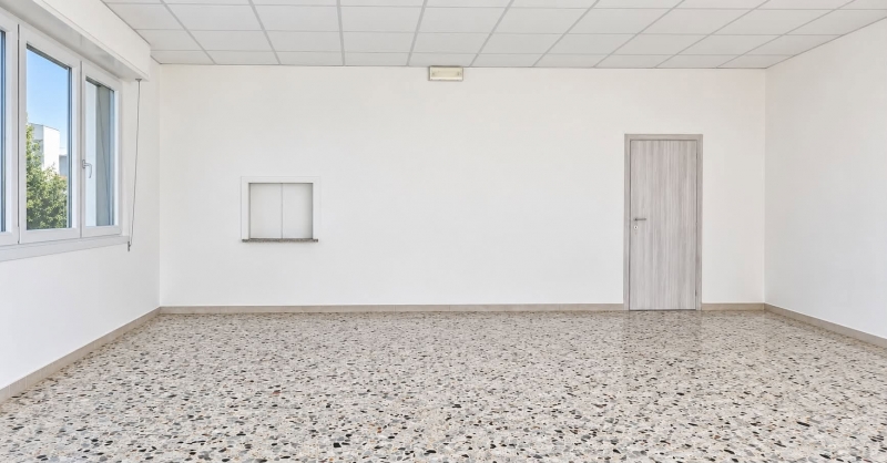 Locale commerciale classe A4 a Mantova
