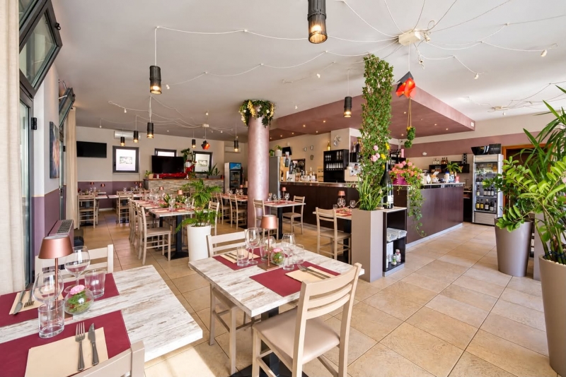 Locale commerciale classe A4 a Peschiera del Garda