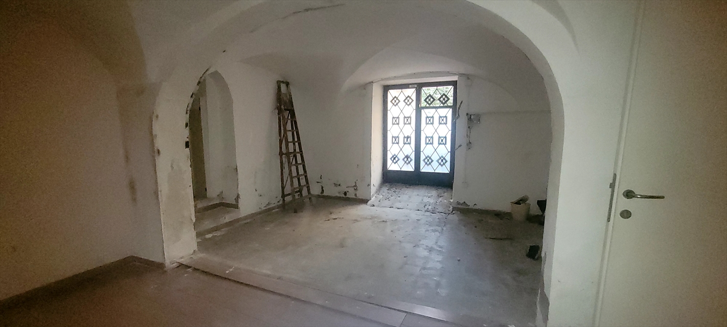 Locale commerciale in vendita in via francesco viaggi, Chieti