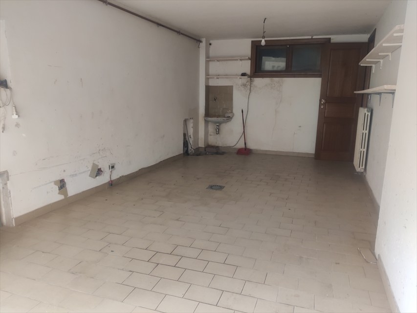 Casa indipendente con box in via isonzo pianella, Pianella