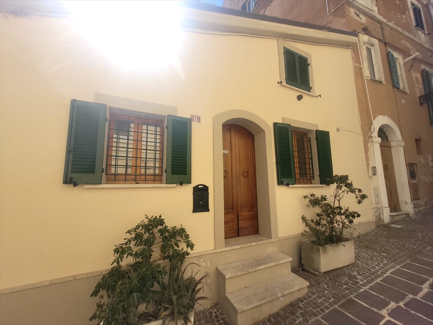Casa indipendente ristrutturata in carlo de tocco, Chieti