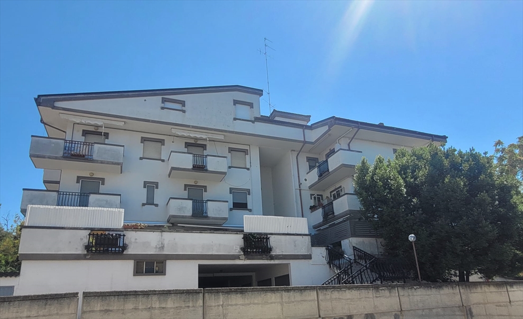 Appartamento con box doppio in via degli ernici 15, Chieti