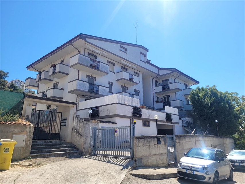 Appartamento con box doppio in via degli ernici 15, Chieti
